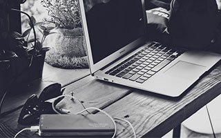 赵嘉仁训练视频日常片段： 接球出手细节，接球余光观察